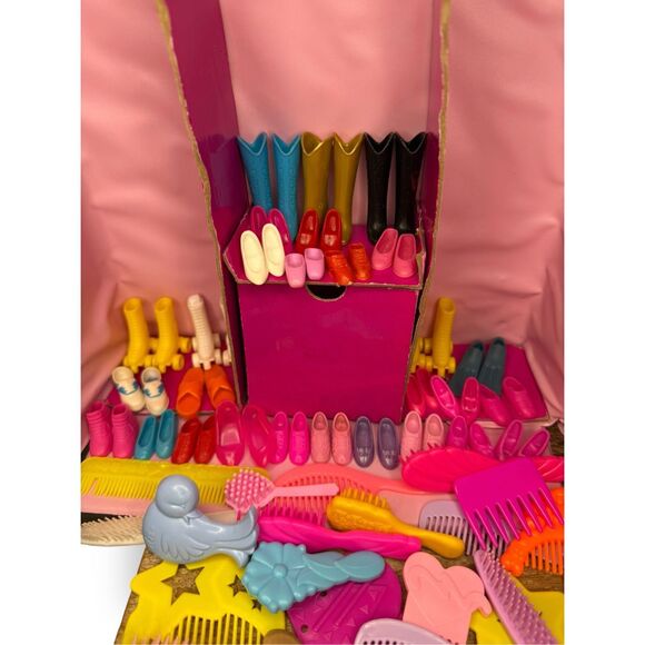 Vintage Barbie Huge Lot of Clothing & Accessories with Barbie Wardrobe Trunk 80s